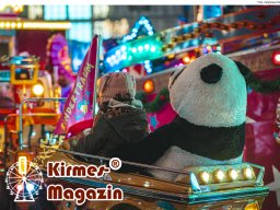 Fotos vom Weihnachtsmarkt 2025 am Alexanderplatz in Berlin